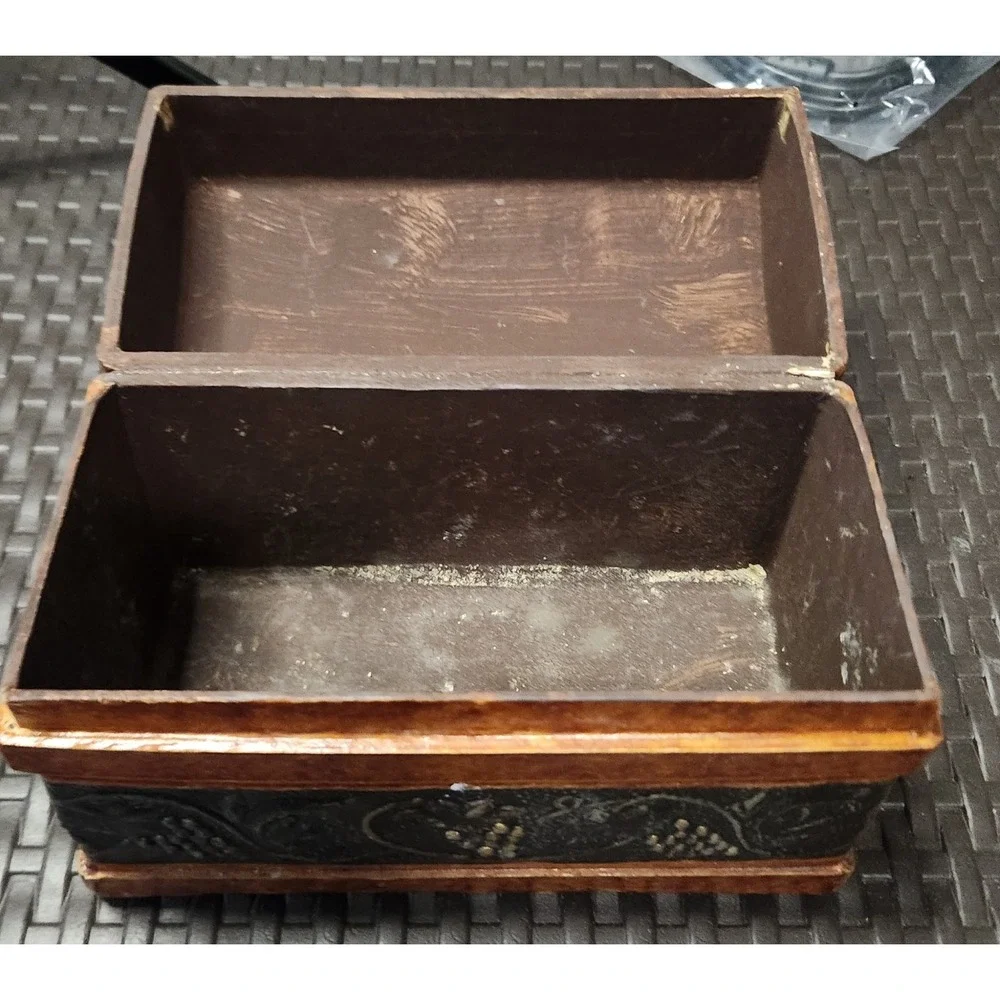 Hinged Trinket Box w/ Domed Lid, Brown & Black Embossed Floral Band